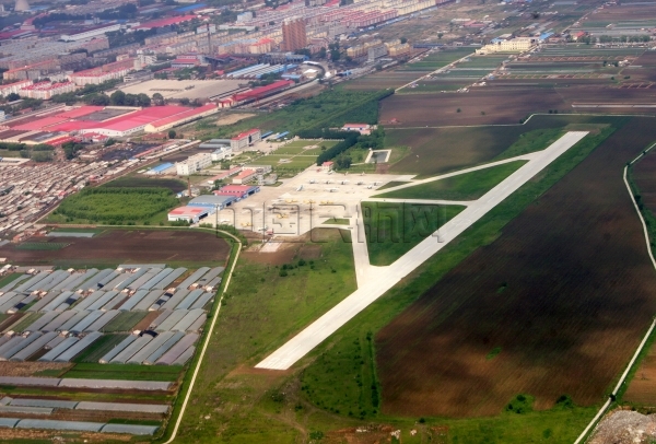 2015年6月6日 北大荒通用航空公司的机场和跑道（赵晓兵拍摄）